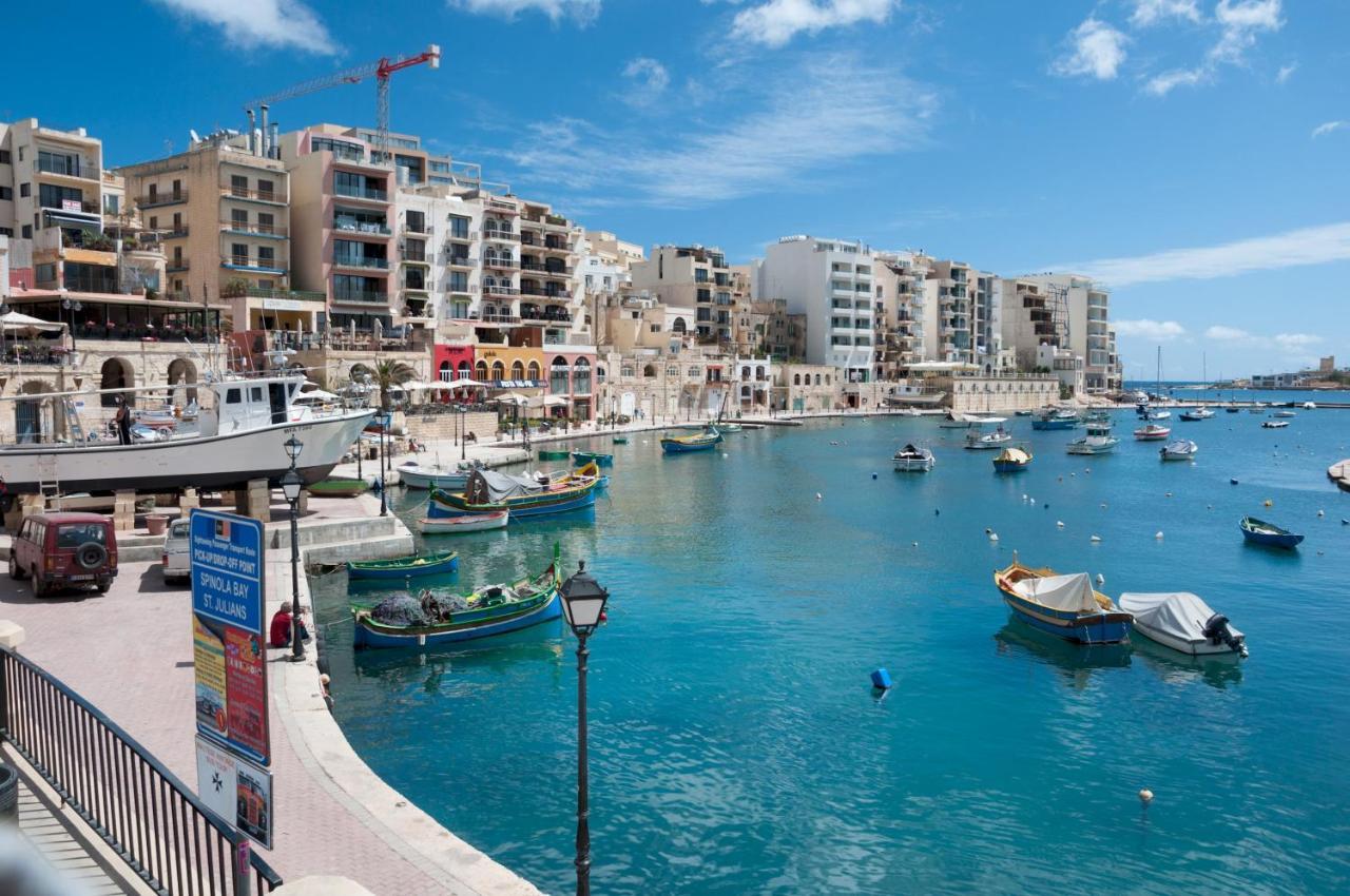 Modern Apartment Steps To St George'S Bay Saint Julian's ภายนอก รูปภาพ